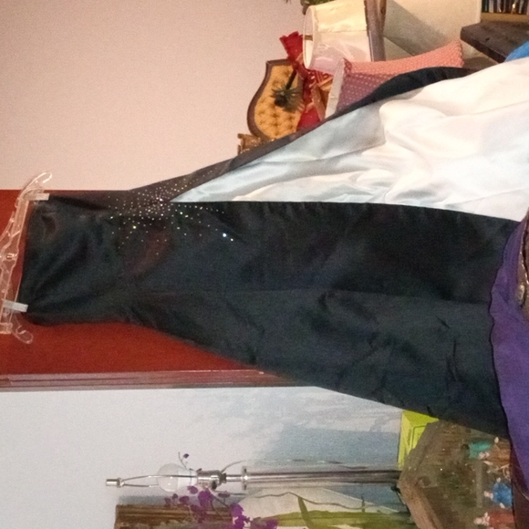 Gorgeous Black Tie Strapless - Picture 3 of 7